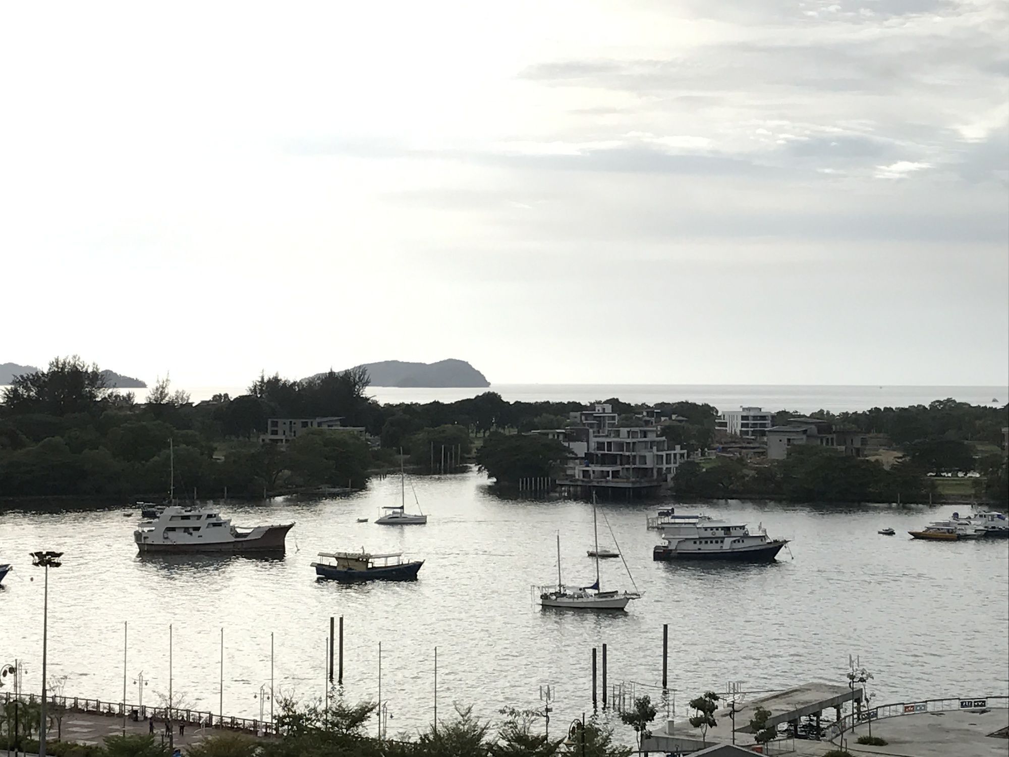 Sunset & Seaview Vacation Condos At Marina Court Resort Condo Kota Kinabalu Dış mekan fotoğraf